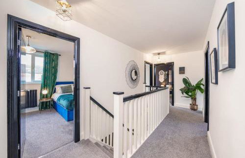 Large 6-Bed house, Free Parking & Motorway Access - Foto 20