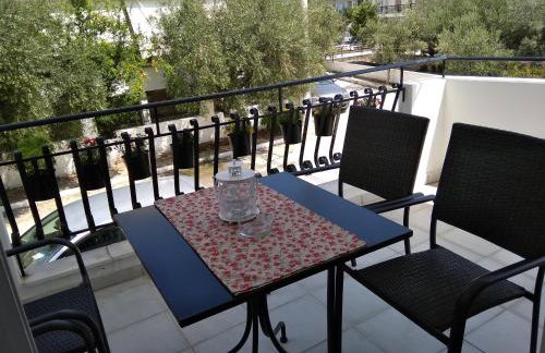 Gorginas Home - Photo 4