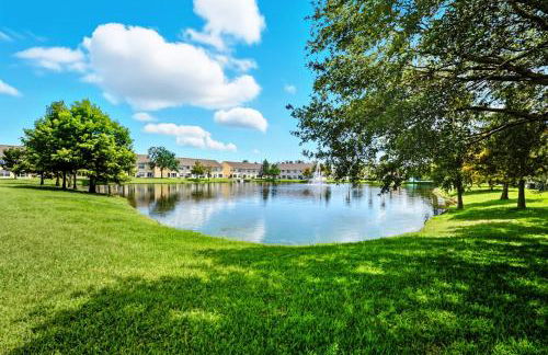 Pond View Club Cortile Resort Pool Hot Tub Theme - Foto 37