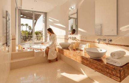 VACATION MARBELLA I Villa Finesse, Luxury Villa, Golden Mile, Swimming-pools, Sauna, Spa, Gym, Minutes from Golfs and Beaches - Foto 19