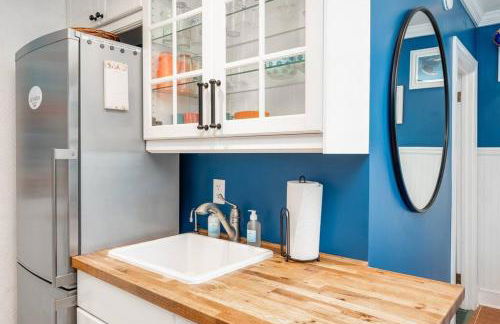 Why Knot Getaway…Rooftop with WaterView! Unit F - Foto 29