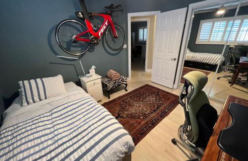 Chic Venice Beach Bungalow Steps from the Canals & Beach - Foto 24