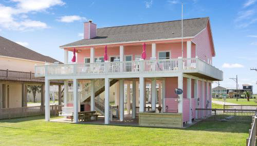 Beach Front Cottage with Beautiful Ocean Views! - Foto 2