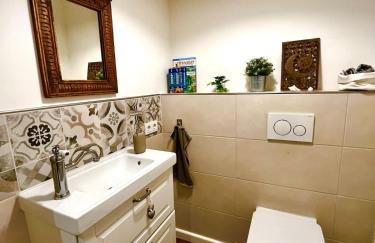 Wohlfühloase mit Pool, Kamin & großer Terrasse - Foto 31