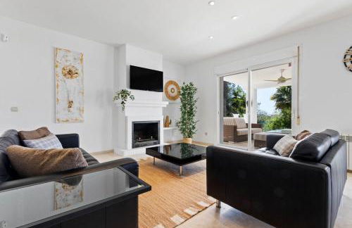 Villa Roco Marbella private pool and sea view - Photo 12