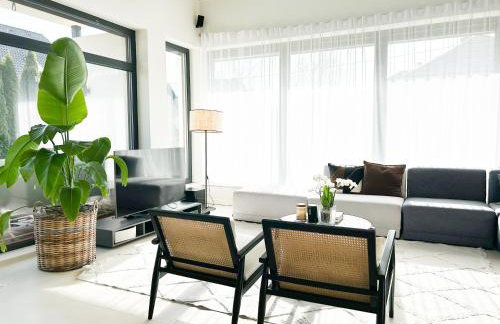 Nowoczesna Luksusowa Willa z Prywatnym Basenem, 3 Sypialnie, blisko Krakowa i Zakopanego - Foto 2