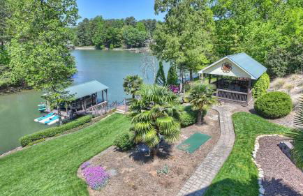 Lakefront 6bdr, Priv Dock, Game Room, Firepit Jake's Lake House by Avantstay - Foto 6