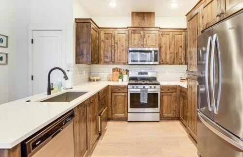 Hike, Bike and Ski All-Season Bend Escape - Foto 9