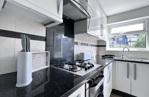 Chic Charming Classic 3bed w Ensuite - Pontypridd - Foto 4