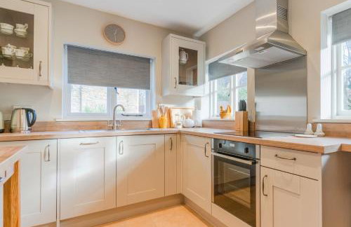 Corner Cottage - Photo 4