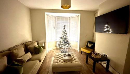 Three bed, forest view home - Photo 5