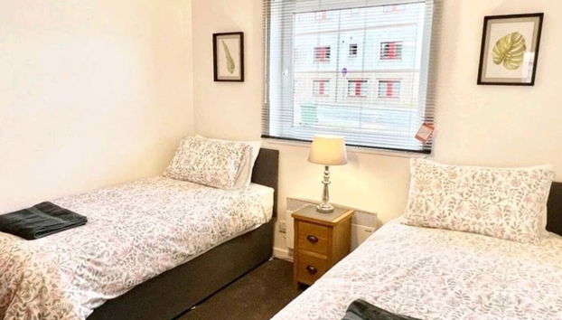 Lovely 2 bed with free parking - Foto 3, Habitación