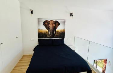 Loft 007 con jardin, piscina, garaje y Netflix - Foto 15