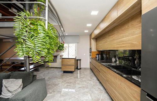 Maravillosa casa con piscina grande y bosque - Photo 7