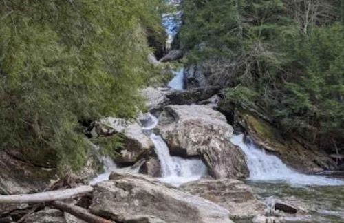 Smuggler's Notch Mountain House with hot tub & river - Foto 2