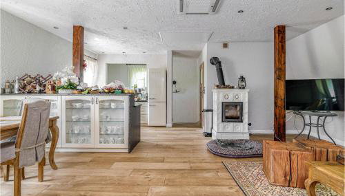 Amazing Home In Gniewino With Kitchen - Foto 5