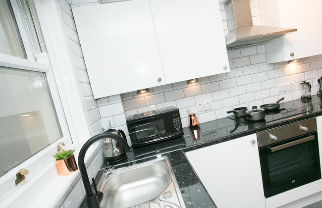 Malone Place Apartment - Photo 9