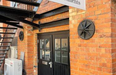 Fantastic convenient 2 Bedroom 2 bathroom Perfect for Stansted Airport, 3 minute walk to Bishops Stortford Train Station! - Foto 23