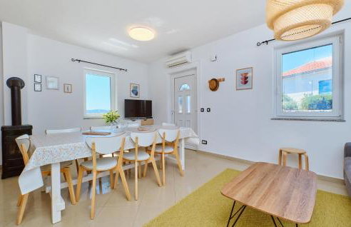 Gorgeous Home In Punta Kriza With Wifi - Foto 17