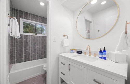 Light Bright OP Remodeled Home 4BD 2BTH - Foto 16