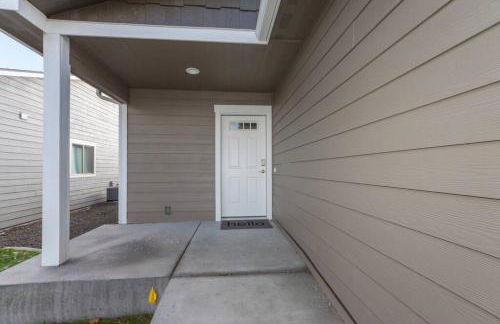 Modern Decor & Style KING bed Wifi with Garage - Foto 33