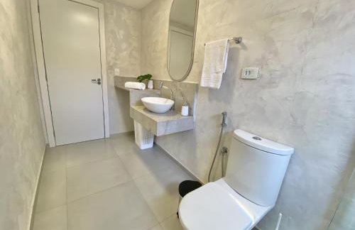 109 - Flat elegante na praia de Jaguaribe - Salvador - Foto 7