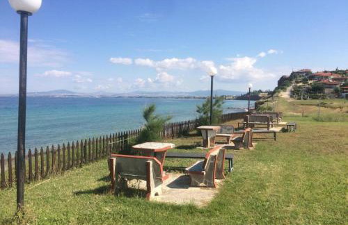 By the sea - Foto 33