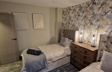 Townhouse - 6 Bed Hot Tub House - Photo 36