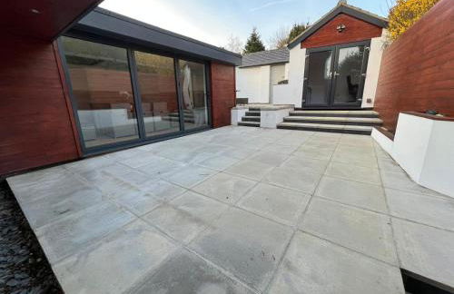 Modern upside down property with hot tub - Foto 15