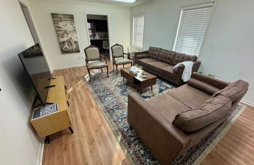 Modern 2BR Suite 202- Toledo & Sylvania Gateway - Foto 23