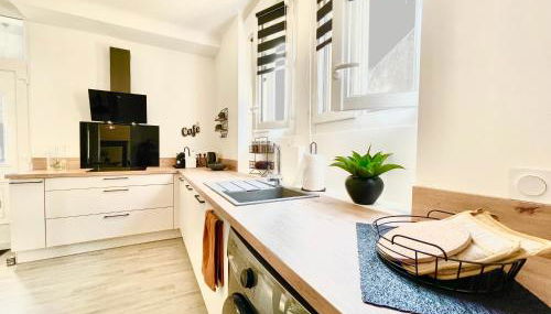 Le Mans - Au Calme - Stationnement Facile - Proche Centre Ville et Gare - Foto 5