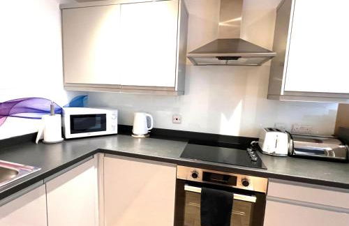 Glastonbury Hidden Passage, Split Level 1 Bedroom Apt - Photo 16