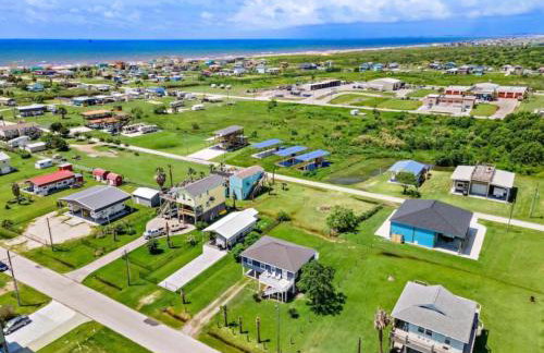 Cozy and charming getaway with deck, close to beach - Foto 33