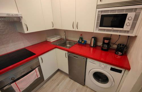 Rua Nova Apartment 28, 3 Dormitorios, WIFI, PS4 y Netflix, a 200m Catedral - Foto 8