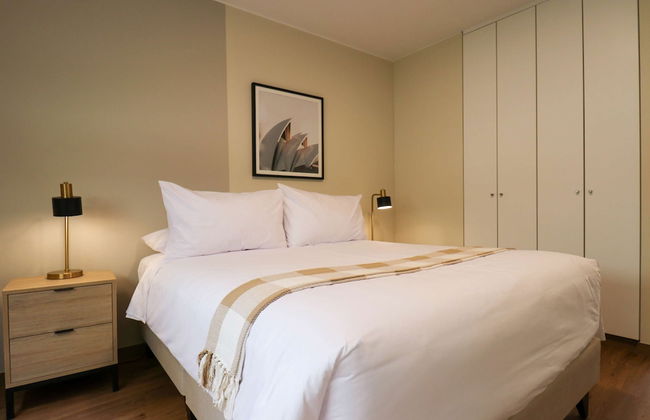 w Comfy 2BR w Modern Balcony Near Kennedy Park - Foto 19