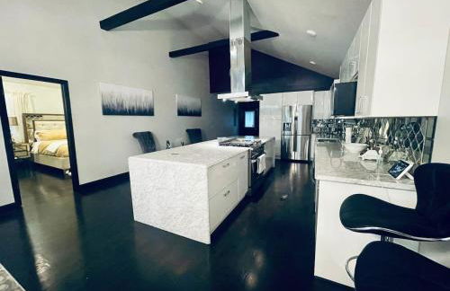 Elegant NW Atlanta Oasis, 2 Kitchens, Sauna, Patio - Foto 6