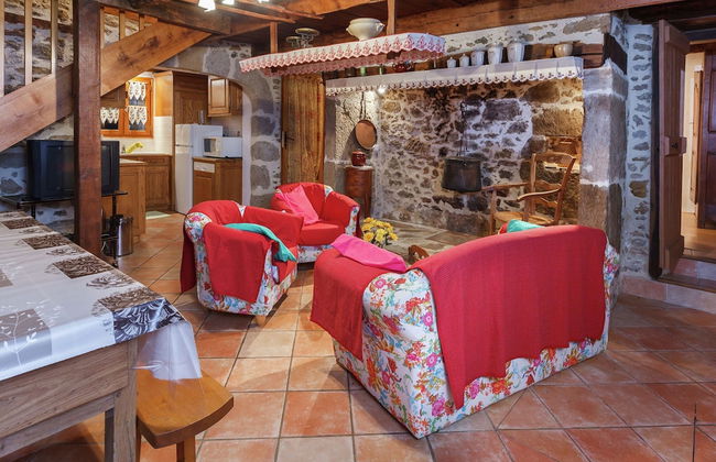 Holiday Home in Auvergne With Roofed Garden and Terrace - Foto 21