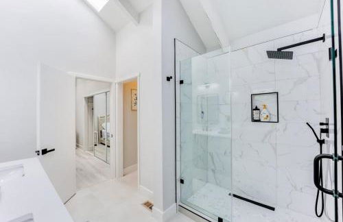 Luxury Family Home w AC and Patio near Meta and Stanford - Foto 33