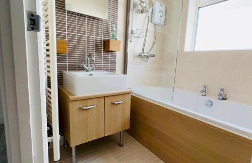 Fabulous Beach Front Holiday Location - Pass the Keys - Photo 43