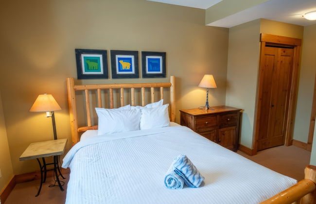 Timberline Lodges by Fernie Lodging Co - Photo 4