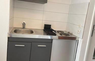 En hauteur, au pied du métro & 7mn du centre Lille - Foto 9