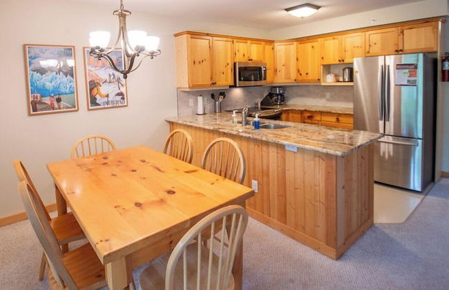 Stone Creek Chalet by Fernie Lodging CO - Photo 11