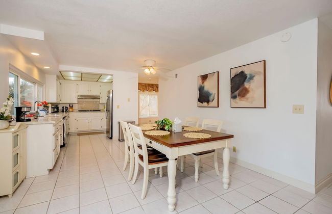 Serene Retreat & Modern Comforts in Rowland Heights - Foto 52