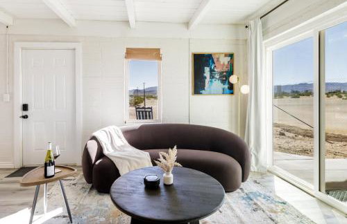 Mid-Century Magic with Mountain Views - Photo 8