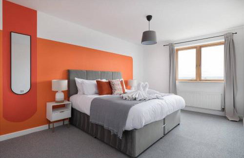 Luxury 2 bed, Central, Free Parking, Smart TV By Valore Property Services - Photo 4