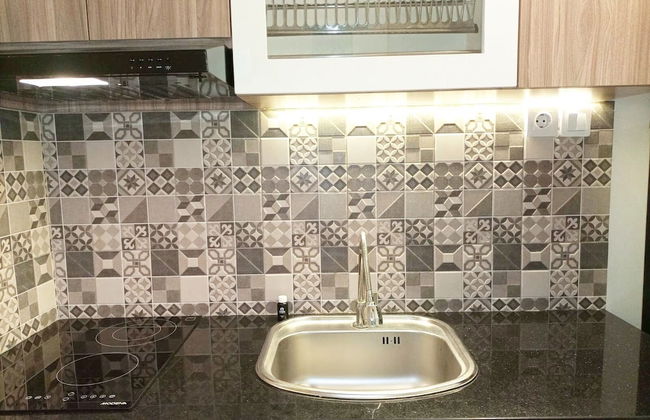 Comfort And Simply Look Studio Room At Mataram City Apartment - Photo 9