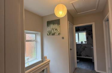 Charming 3 BR - NEC HS2- Long Stays Wifi Parking Airport - Foto 35