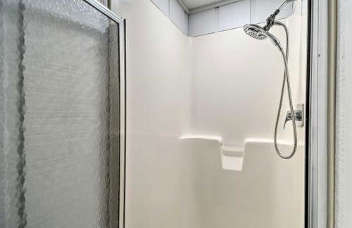 Waterfront Retreat, Near Fishing and Boating! - Foto 27