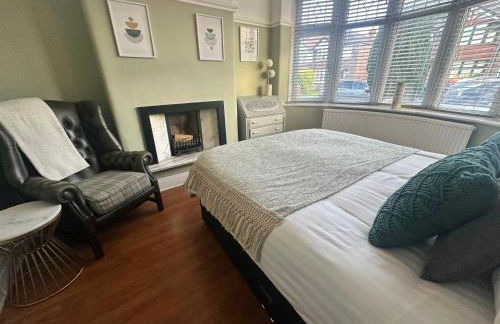 Family-Friendly 4BR Home in Sale, Manchester - Garden & Double Driveway - Foto 17