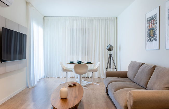 94 NIC - Stay Cityscape Charm - Photo 1